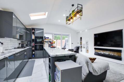 Extended Fitted Dining Kitchen