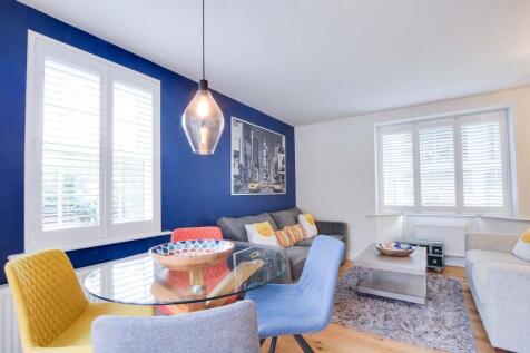 Open Plan Fitted Living Dining Kitchen