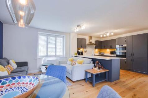 Open Plan Fitted Living Dining Kitchen