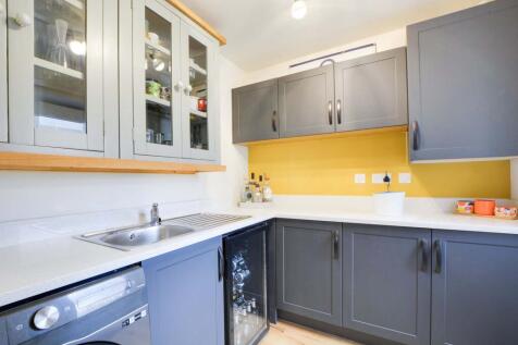 Open Plan Fitted Living Dining Kitchen