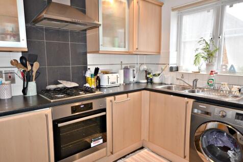 Kitchen2.jpg