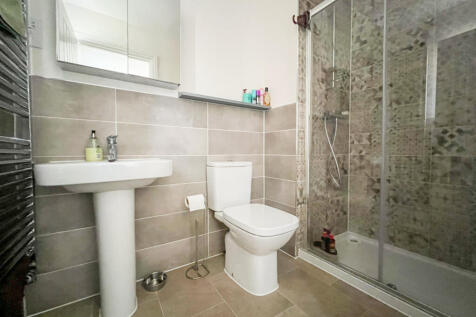 Ensuite To Bedroom 1