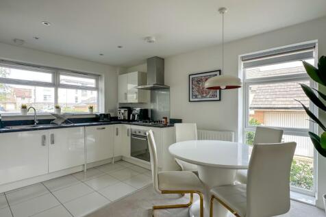 Kitchen/Dining Area
