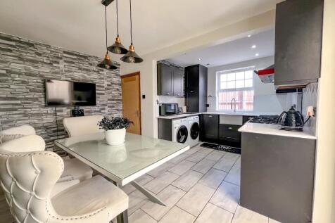 Dining/Kitchen