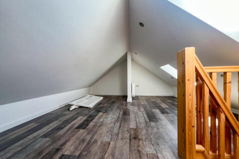 Annex Loft Room