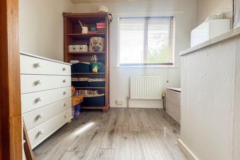 Bedrooms 3