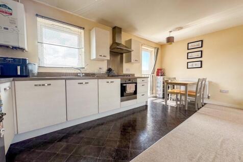 Kitchen/Dining Area