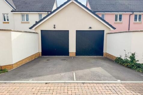 Garage/Parking