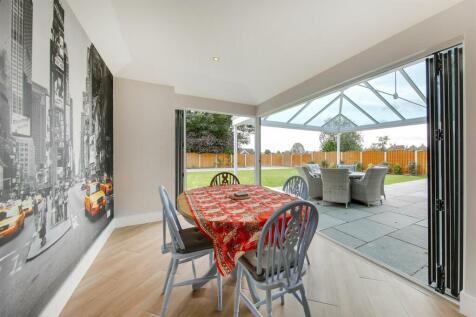 5 Dining Room.jpg