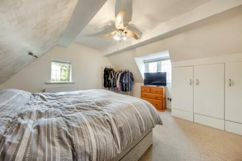13 Bed 2.jpg