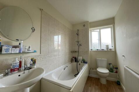 bathroom (2).JPG