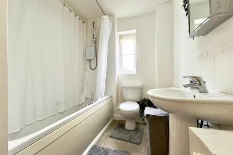 Bathroom.jpg