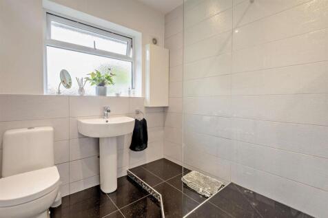 showerroom.jpg