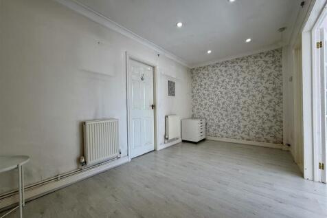7 Treatment Room