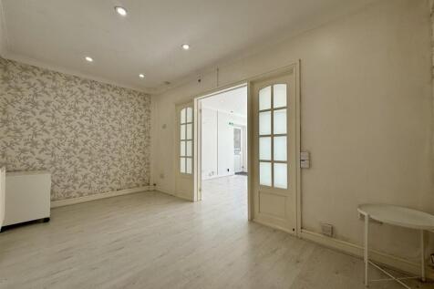 8 Treatment Room