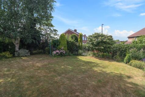 Rear Garden (3).jpg
