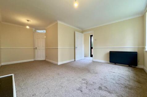 livbing room 5.jpg