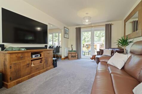4 Sitting Room (3).jpg