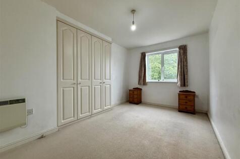 7 Bedroom One.JPEG