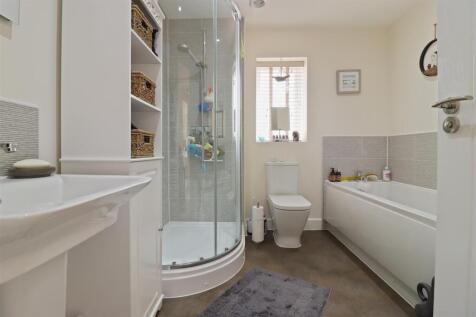 Family Bathrom