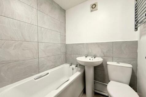 Bathroom (5).jpg