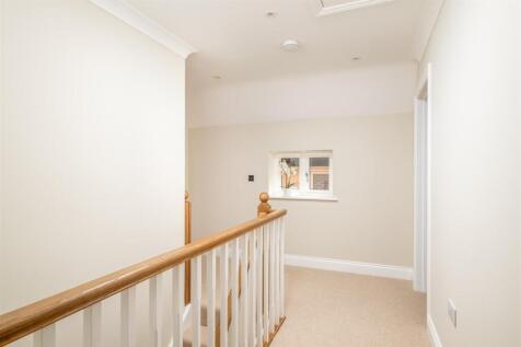250412 - Halls Close, Braughing - 15.jpg