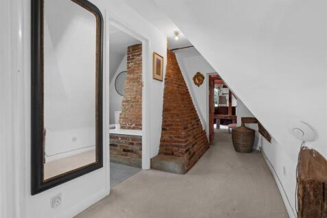 End Cottage-36.jpg