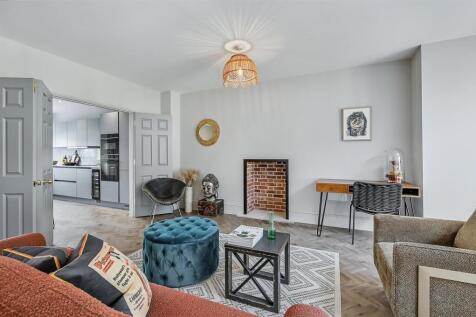 The Grange - Plot 3 (Photo Refresh) (11 of 32).jpg