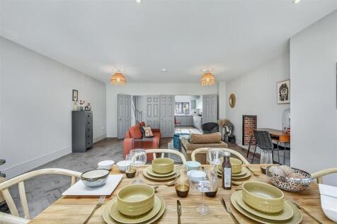 The Grange - Plot 3 (Photo Refresh) (24 of 32).jpg