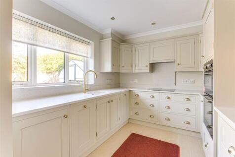 26 Greys Close-10.jpg