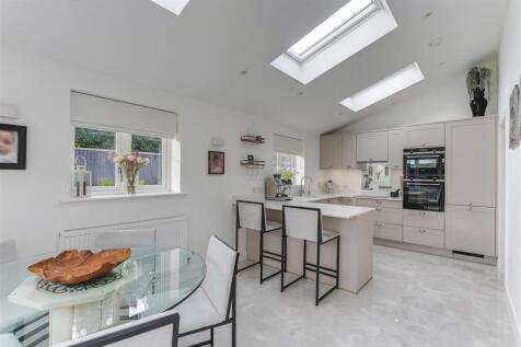 Redbank Close-26.jpg