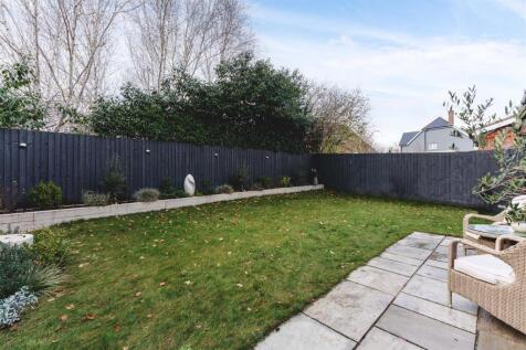 Redbank Close-33a.jpg