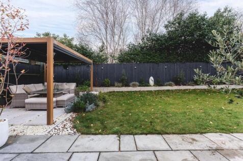 Redbank Close-34.jpg