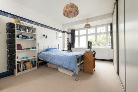 12 Elgar Avenue-4