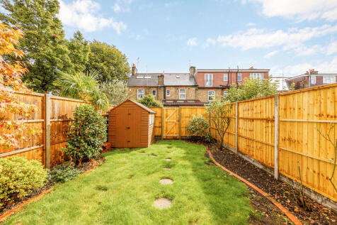 6 Wellington Road...