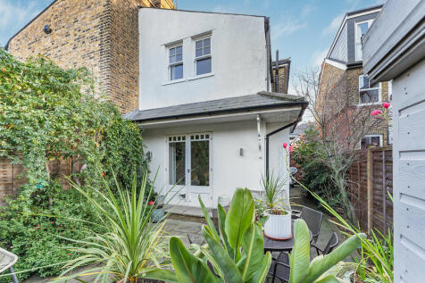 4 Church Gardens-...