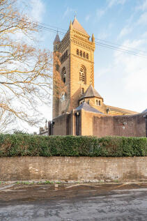 4 Church Gardens-...
