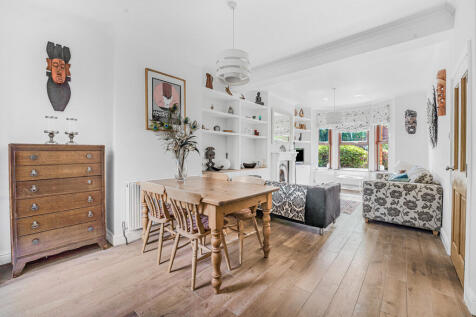 150 Northcroft Ro...