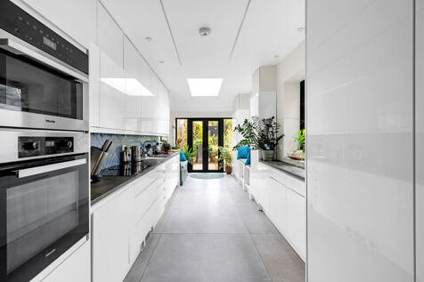 Whitestile Road (...