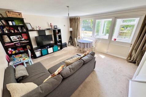 22 Glebe Court - ...