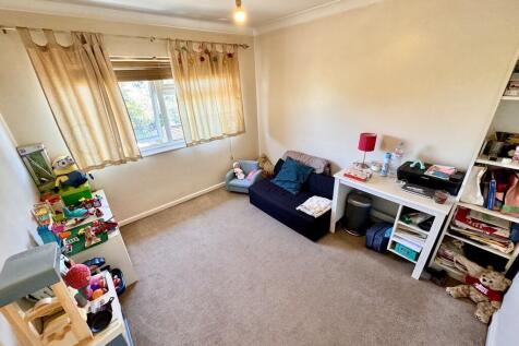 22 Glebe Court - ...