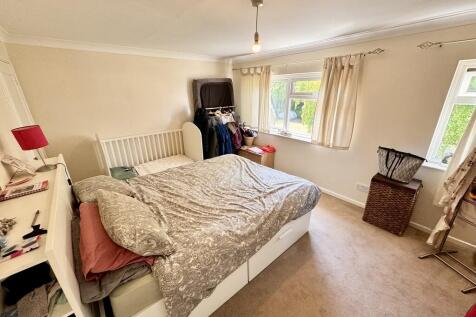 22 Glebe Court - ...