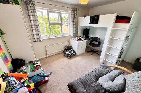 3 Jasons Drive - ...