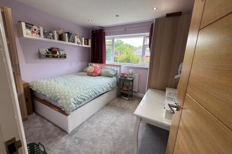 10 Eustace Road -...