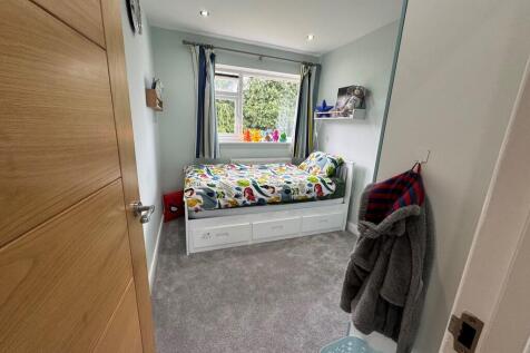 10 Eustace Road -...