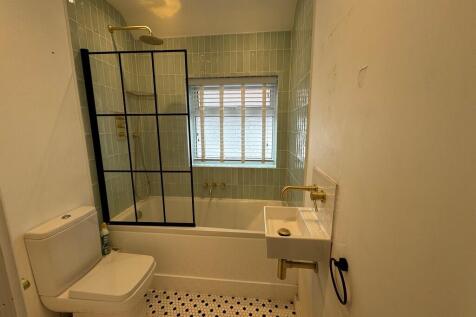 17 Cherry Tree Av...