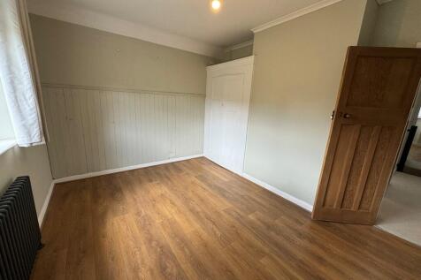 17 Cherry Tree Av...