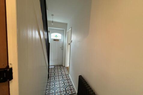 17 Cherry Tree Av...