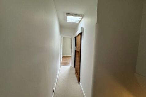 17 Cherry Tree Av...