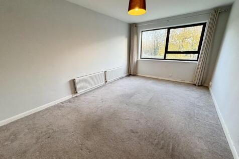 27 Mulberry Court...